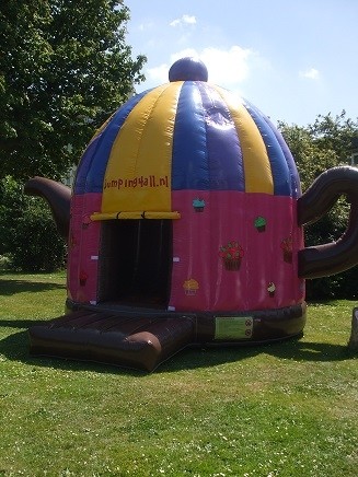 Springkussen theepot huren